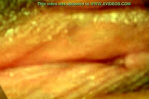 Check out this hairy ebony pussy close up 😍