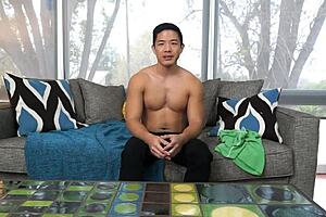 Cooper Dang's Intriguing Solo Gay Performance