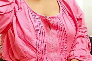 Sri Lankan Sexy Teacher Shows Off Big Boobs