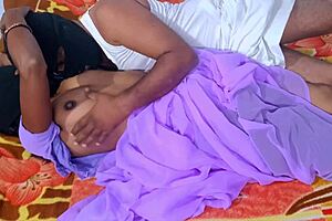 Hot Indian couple's homemade sex scenes in saree blouses