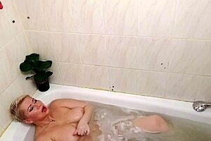 this mature russian chick just cums hard while masturbating in the shower