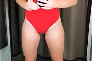 Perfect body girl teases in fitting room clips