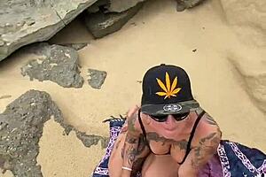 Real public beach banging with tight Latina ass, I’m losing it over this!