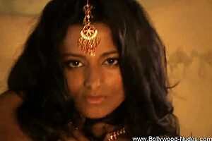 brunette girl from exotic bollywood in sensual solo display