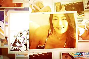 Amateur Japanese girls in hot scenes in HD