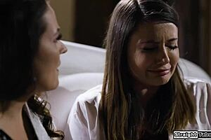 Step aunt comes on, should I let her lick pussy in taboo lesbian