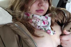 I ripped my pantyhose to play with my wet pussy in the taxi and suck a dildo
