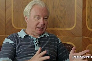 Hardcore gang bang legend Simony Diamond shares exclusive interview insights.