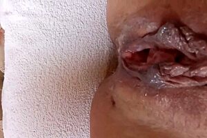 Housewife, flash your neighbors while masturbating?