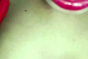 Young wife gets close up and personal with step sister