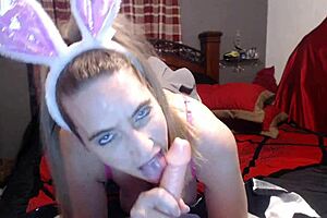 Hot roxxxanne69 using rabbit toy while sucking a dildo