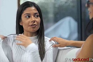 madison wilde seduces and massages latina xxlayna marie