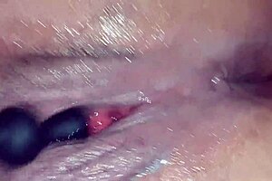 Latina amateur shares homemade moments with creampie 😊