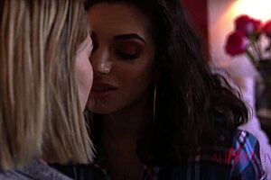 watch this coming out lesbian sneak peek