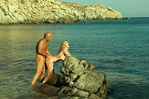 Vixen BFFs Ashby Winter and Bella Spark dive into a thrilling threesome