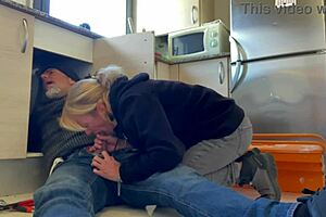 Hot wife intensely sucks plumber's monster cock in kitchen