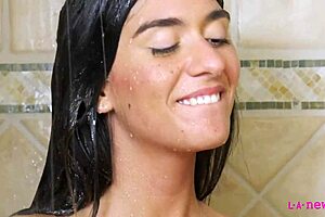 hey cutie, watch this brunette turn a shower into pure heat! 🔥