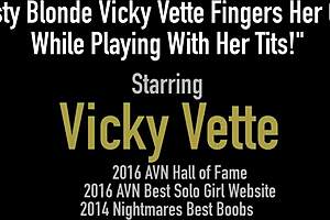 Vette's solo session involves self-pleasure and dirty talk