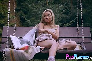 I can't believe how amazing Zhenya Belaya's bubble butt looks while stripping.