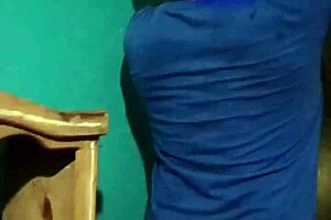 Watch Him Suck the Carpenter's Cock in Gay Action!