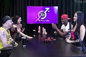 Woman defecates on dick in bizarre moment with strong pussy smell for jefao oficial and karen oliver