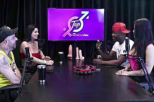 Woman defecates on dick in bizarre moment with strong pussy smell for jefao oficial and karen oliver