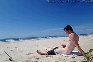 beach jerk off session in public