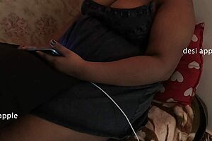 This desi india it girl has amazing big tits 😍