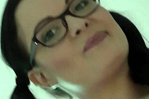 european teen rubbing vag 😏