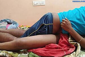 哇，辣妹少妇被推销员戴套操！