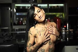 caroleta roots' striptease fills me with emotion, her big ass and tattooed body ripping clothes for assfucking