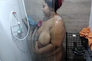 Stepmom Loves Big Ass Fucking and Cum!