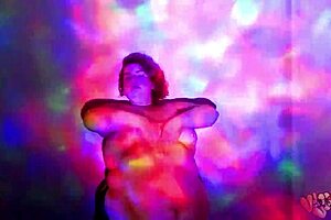 Plump bbw goddess dances striptease and gets oiled