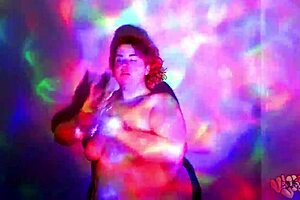 Plump bbw goddess dances striptease and gets oiled