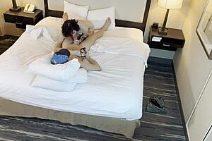 tattoed beauty gives blowjob 😍