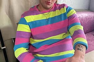 大学生在线聊天有趣转折 - Joshua Lewis