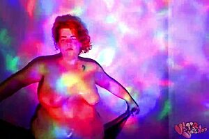 Plump bbw goddess dances striptease and gets oiled