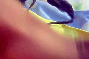 Greluda Gostosa Gozada with Dedinho in Public