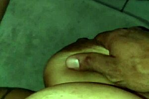 Me Chamou Para Assistir Netflix E Apagou No Meu Colo, Aproveitei Para Filmar Escondido Suas Belas Tetas, Imagina Essas Tetas Com Leite Que Delícia Vai Ser?