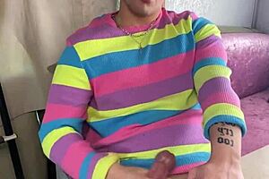 大学生在线聊天有趣转折 - Joshua Lewis