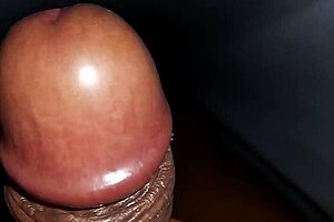 pau preto cums on handjob