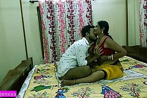 Indian Hot Milf Aunty Wants to Fuck Teen Boy