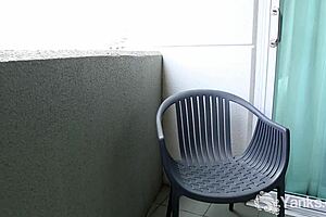 Yanks Honey Monte's Pierced Toes and Red Hair in High Definition Close Up