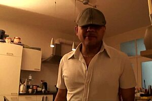 i hang out with three young 18+ friends visiting two helpful girls.