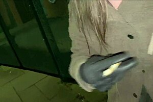 cracky forgets objects in her pussy