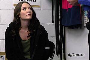 Horny mall cop fucks juicy pussy! 😈