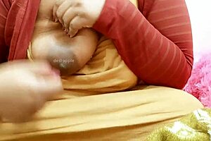 indian desi aunty tits 😘