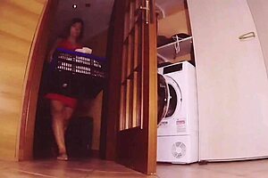 Mia Moglie Mette I Vestiti Sporchi In Lavatrice Vestita Come Una Troia E Senza Mutande