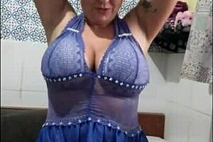 A guided handjob with a rock sound for big tits