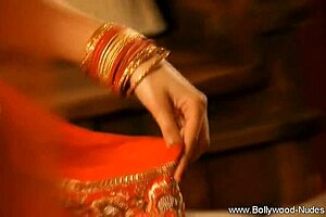 i think brunette cougar is so erotc